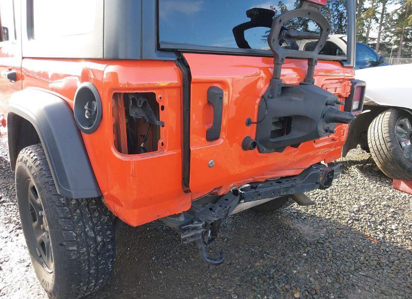 Photo 6 of 2018 Jeep Wrangler UNLIMITED SPORT 4X4 (VIN 1C4HJXDGXJW172339)