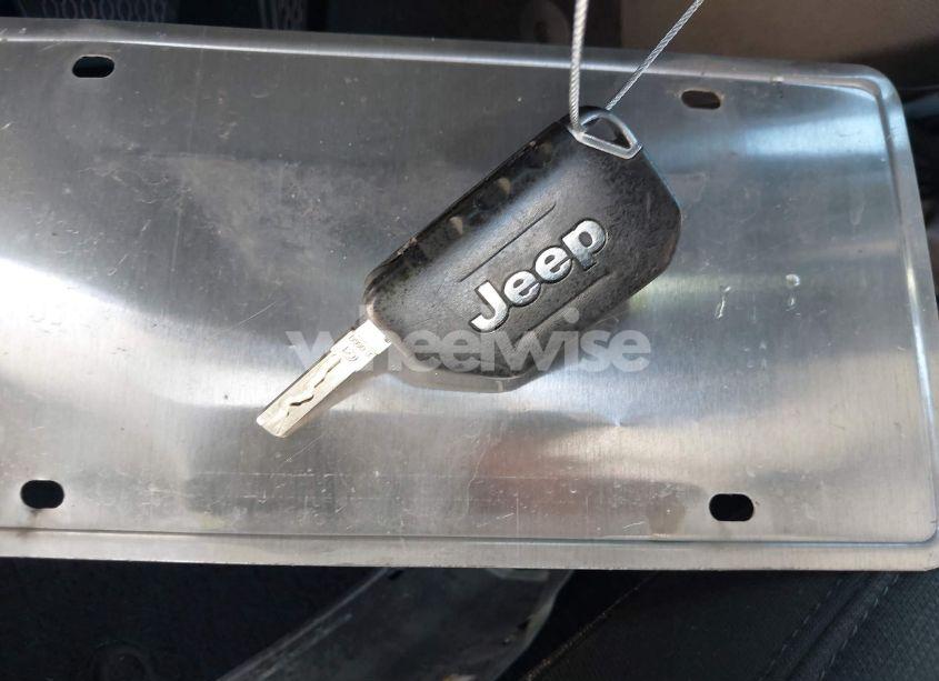 Photo 11 of 2019 Jeep Wrangler UNLIMITED SPORT 4X4 (VIN 1C4HJXDGXKW663785)