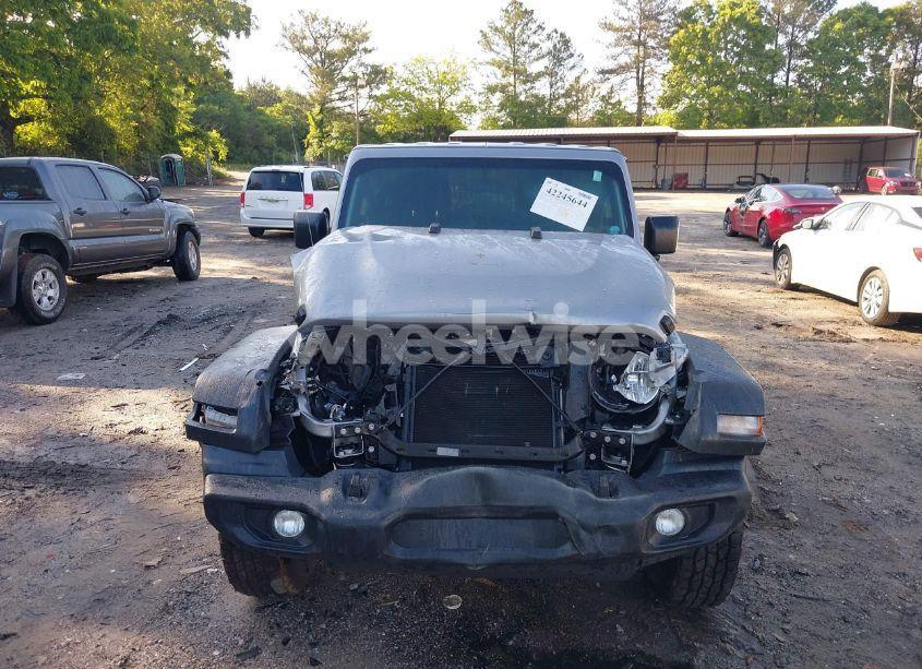 Photo 13 of 2020 Jeep Wrangler UNLIMITED SPORT S 4X4 (VIN 1C4HJXDGXLW325708)