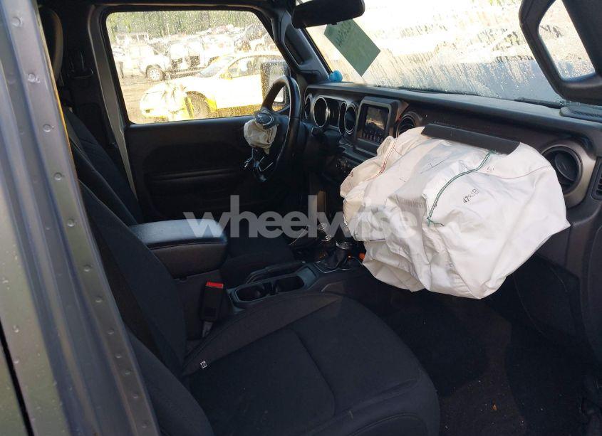 Photo 5 of 2020 Jeep Wrangler UNLIMITED SPORT S 4X4 (VIN 1C4HJXDGXLW325708)