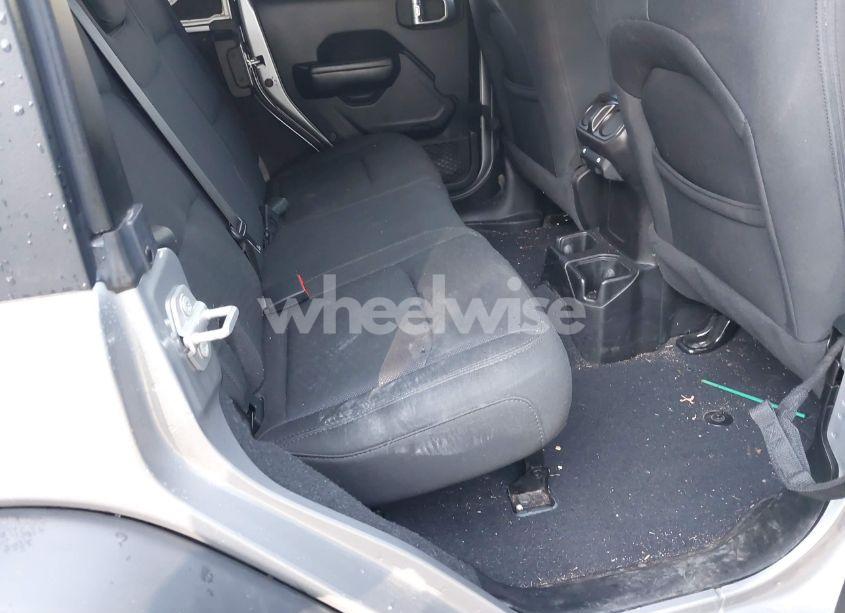 Photo 8 of 2020 Jeep Wrangler UNLIMITED SPORT S 4X4 (VIN 1C4HJXDGXLW325708)