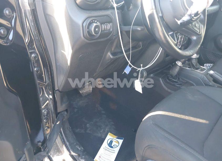 Photo 12 of 2021 Jeep Wrangler UNLIMITED SPORT ALTITUDE 4X4 (VIN 1C4HJXDGXMW605680)