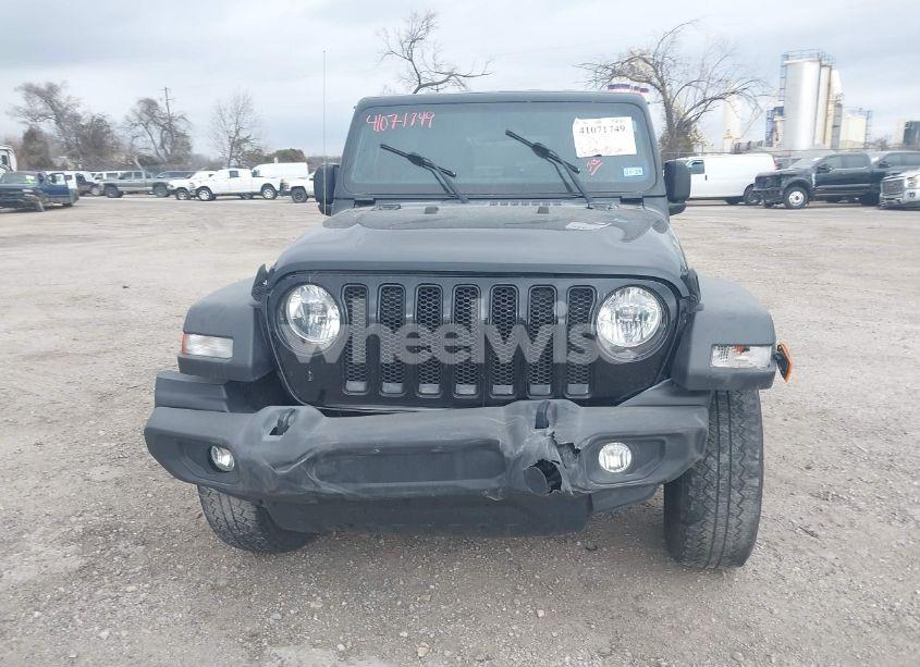 Photo 13 of 2021 Jeep Wrangler UNLIMITED SPORT ALTITUDE 4X4 (VIN 1C4HJXDGXMW605680)