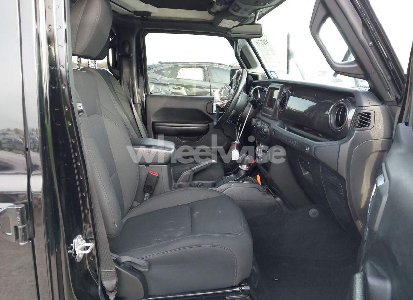 Photo 5 of 2021 Jeep Wrangler UNLIMITED SPORT ALTITUDE 4X4 (VIN 1C4HJXDGXMW605680)