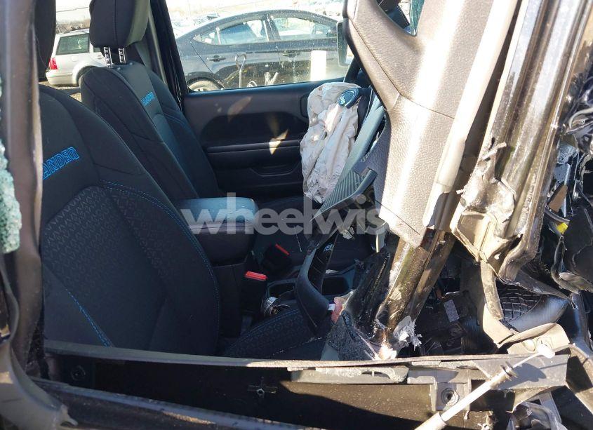 Photo 5 of 2021 Jeep Wrangler UNLIMITED ISLANDER 4X4 (VIN 1C4HJXDGXMW606358)