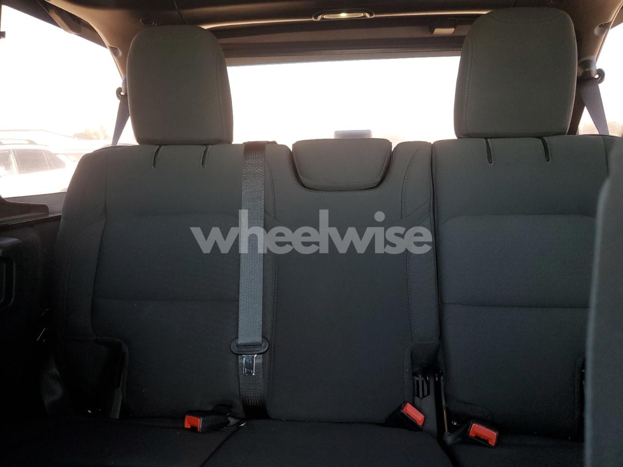 Photo 10 of 2021 JEEP WRANGLER UNLIMITED SPORT (VIN 1C4HJXDGXMW847045)