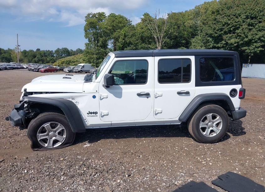 Photo 14 of 2022 Jeep Wrangler UNLIMITED SPORT S 4X4 (VIN 1C4HJXDGXNW122692)