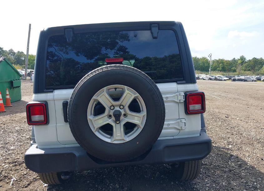 Photo 16 of 2022 Jeep Wrangler UNLIMITED SPORT S 4X4 (VIN 1C4HJXDGXNW122692)