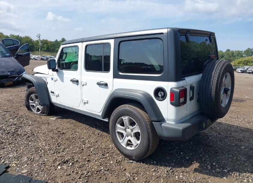 Photo 3 of 2022 Jeep Wrangler UNLIMITED SPORT S 4X4 (VIN 1C4HJXDGXNW122692)