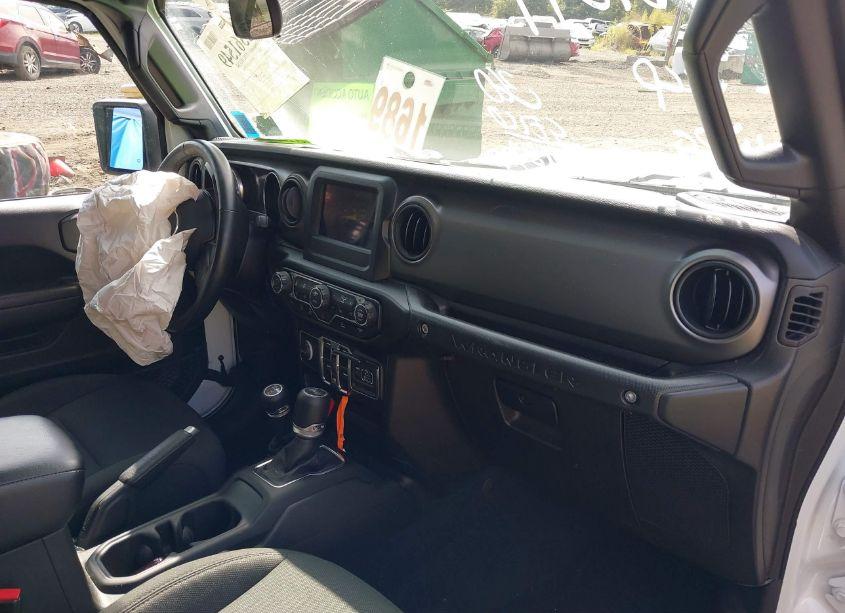 Photo 5 of 2022 Jeep Wrangler UNLIMITED SPORT S 4X4 (VIN 1C4HJXDGXNW122692)