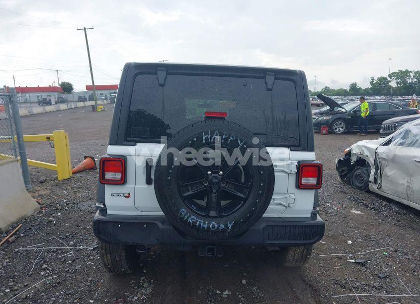 Photo 16 of 2022 Jeep Wrangler UNLIMITED SPORT ALTITUDE 4X4 (VIN 1C4HJXDGXNW201781)