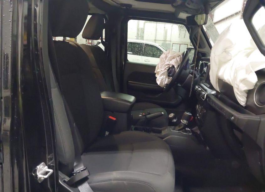 Photo 5 of 2021 Jeep Wrangler UNLIMITED WILLYS 4X4 (VIN 1C4HJXDM0MW600932)