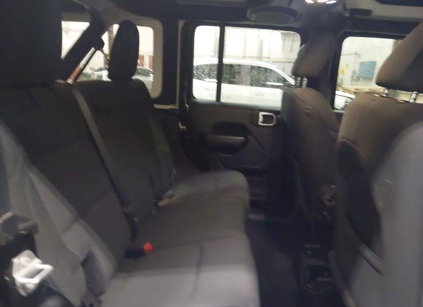 Photo 8 of 2021 Jeep Wrangler UNLIMITED WILLYS 4X4 (VIN 1C4HJXDM0MW600932)
