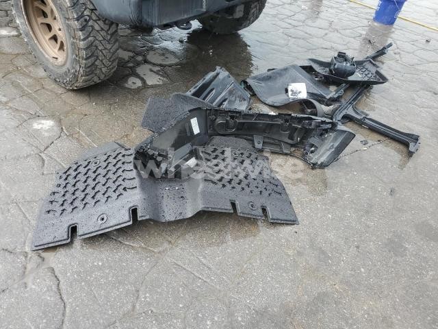 Photo 11 of 2021 JEEP WRANGLER UNLIMITED SPORT (VIN 1C4HJXDM4MW582323)