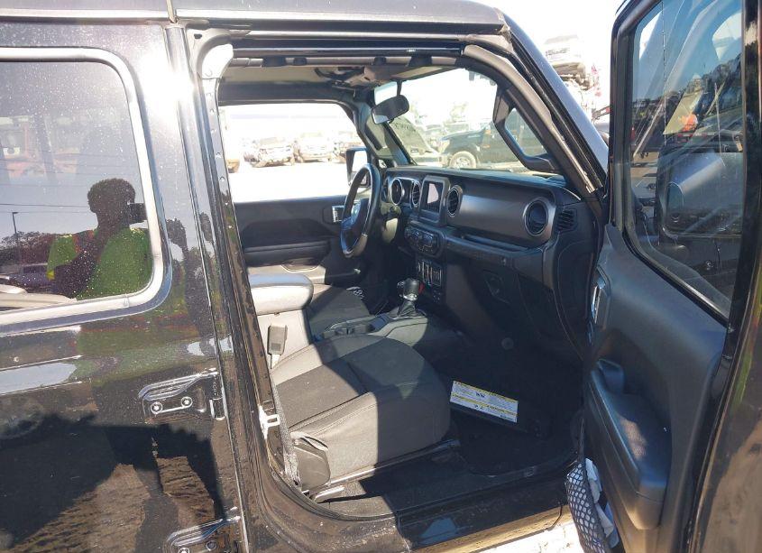 Photo 5 of 2021 Jeep Wrangler UNLIMITED SPORT S 4X4 (VIN 1C4HJXDMXMW538780)