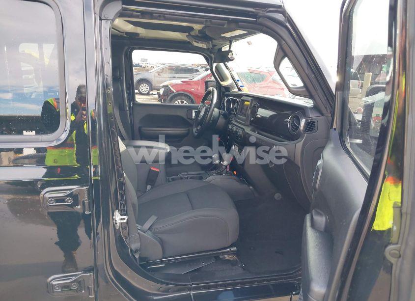 Photo 5 of 2021 Jeep Wrangler UNLIMITED SPORT ALTITUDE 4X4 (VIN 1C4HJXDN0MW817146)