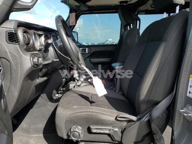 Photo 4 of 2019 JEEP WRANGLER UNLIMITED SPORT (VIN 1C4HJXDN1KW689612)
