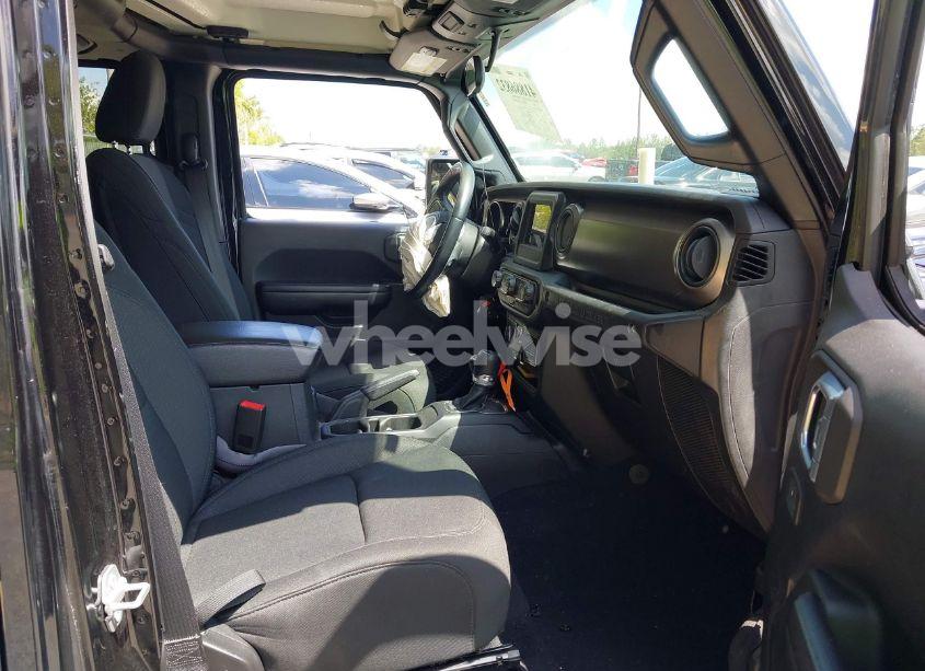 Photo 5 of 2020 Jeep Wrangler UNLIMITED SPORT S 4X4 (VIN 1C4HJXDN1LW223664)