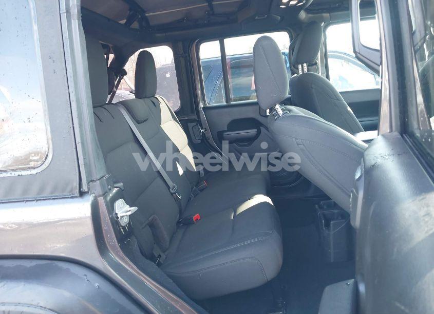 Photo 8 of 2022 Jeep Wrangler UNLIMITED SPORT S 4X4 (VIN 1C4HJXDN1NW240032)