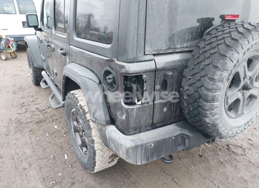 Photo 6 of 2019 Jeep Wrangler UNLIMITED SPORT S 4X4 (VIN 1C4HJXDN2KW636644)