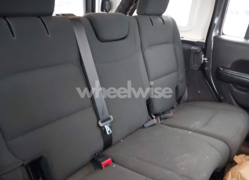 Photo 8 of 2019 Jeep Wrangler UNLIMITED SPORT S 4X4 (VIN 1C4HJXDN2KW636644)