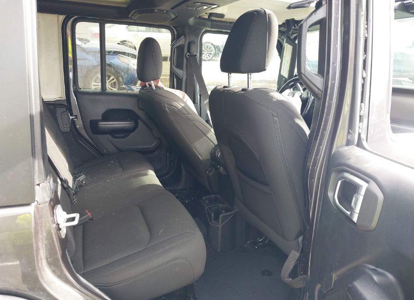 Photo 8 of 2020 Jeep Wrangler UNLIMITED SPORT S 4X4 (VIN 1C4HJXDN2LW151342)