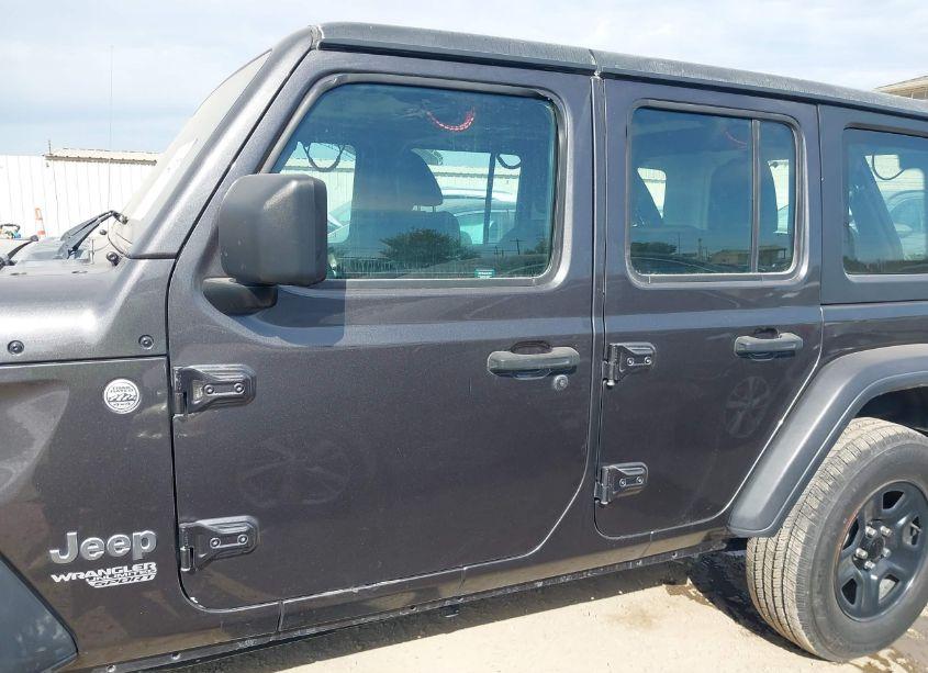 Photo 14 of 2020 Jeep Wrangler UNLIMITED SPORT 4X4 (VIN 1C4HJXDN2LW155455)