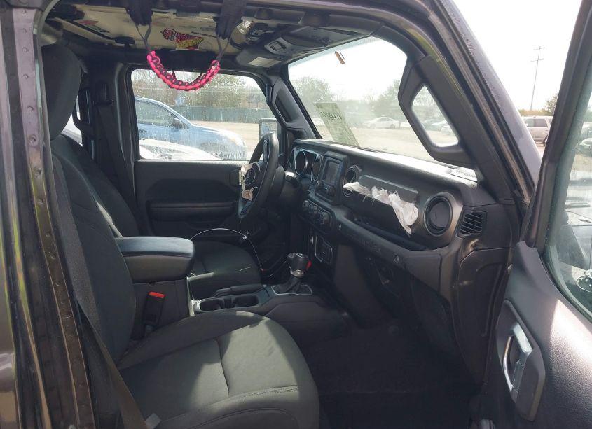 Photo 5 of 2020 Jeep Wrangler UNLIMITED SPORT 4X4 (VIN 1C4HJXDN2LW155455)