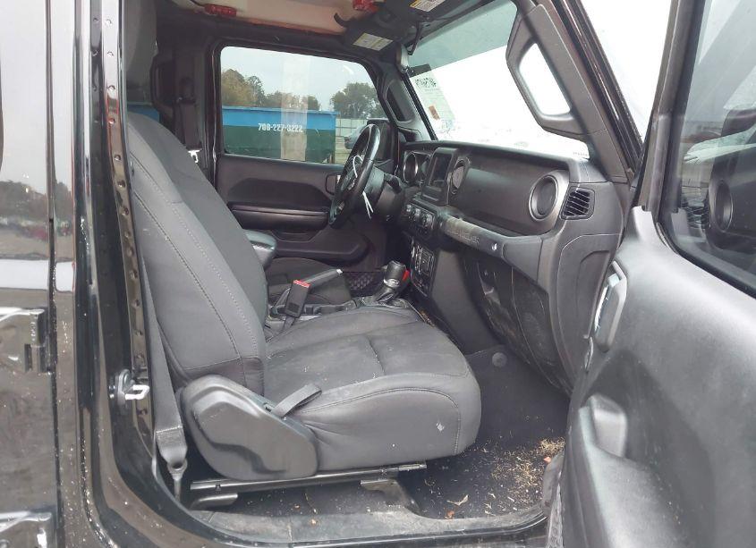 Photo 5 of 2020 Jeep Wrangler UNLIMITED WILLYS 4X4 (VIN 1C4HJXDN2LW206825)
