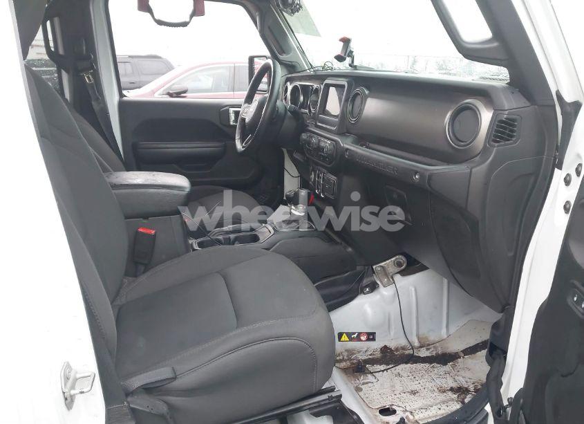Photo 5 of 2020 Jeep Wrangler UNLIMITED SPORT S 4X4 (VIN 1C4HJXDN2LW223897)