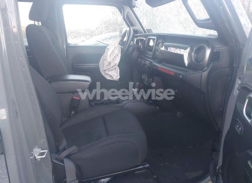 Photo 5 of 2021 Jeep Wrangler UNLIMITED SPORT S 4X4 (VIN 1C4HJXDN2MW585651)