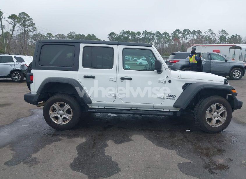 Photo 13 of 2022 Jeep Wrangler UNLIMITED SPORT S 4X4 (VIN 1C4HJXDN2NW251041)