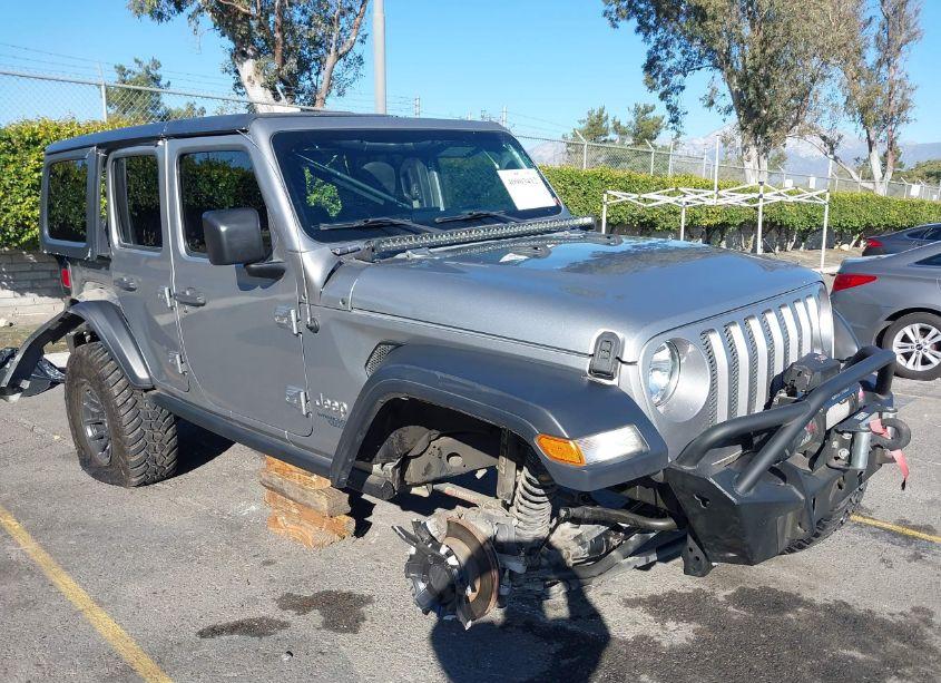 2019 Jeep Wrangler UNLIMITED SPORT S 4X4 (VIN 1C4HJXDN3KW593545) main photo