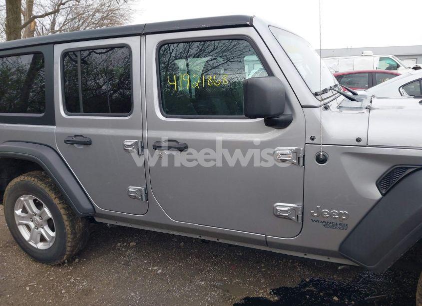 Photo 13 of 2020 Jeep Wrangler UNLIMITED SPORT S 4X4 (VIN 1C4HJXDN3LW115076)