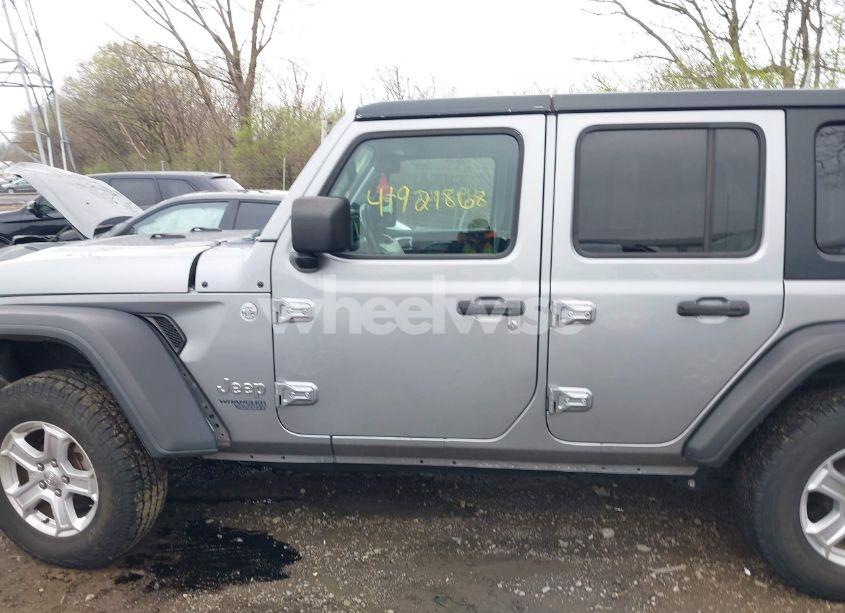 Photo 14 of 2020 Jeep Wrangler UNLIMITED SPORT S 4X4 (VIN 1C4HJXDN3LW115076)