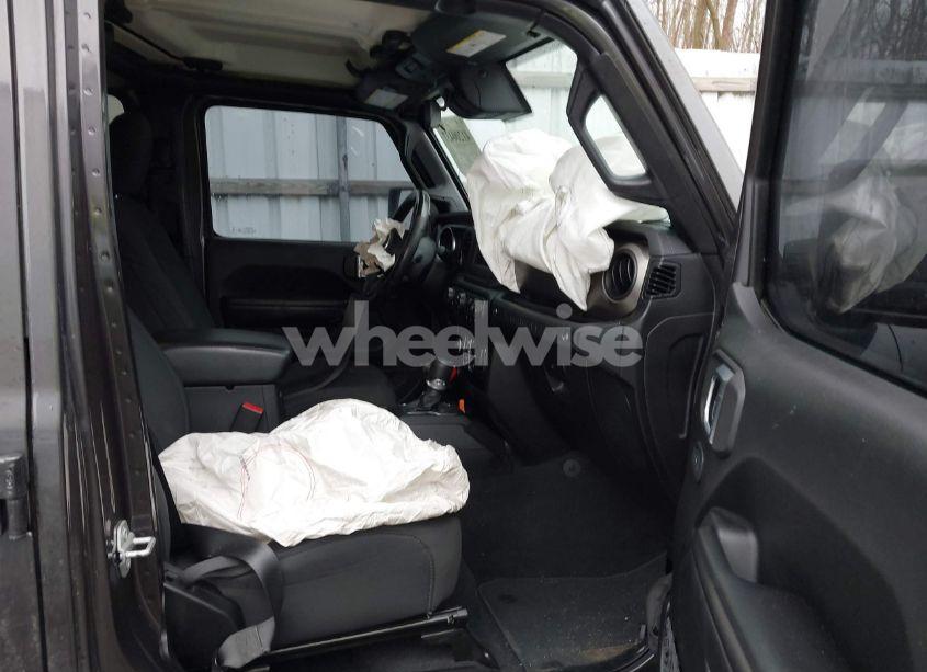 Photo 5 of 2020 Jeep Wrangler UNLIMITED SPORT S 4X4 (VIN 1C4HJXDN3LW164701)