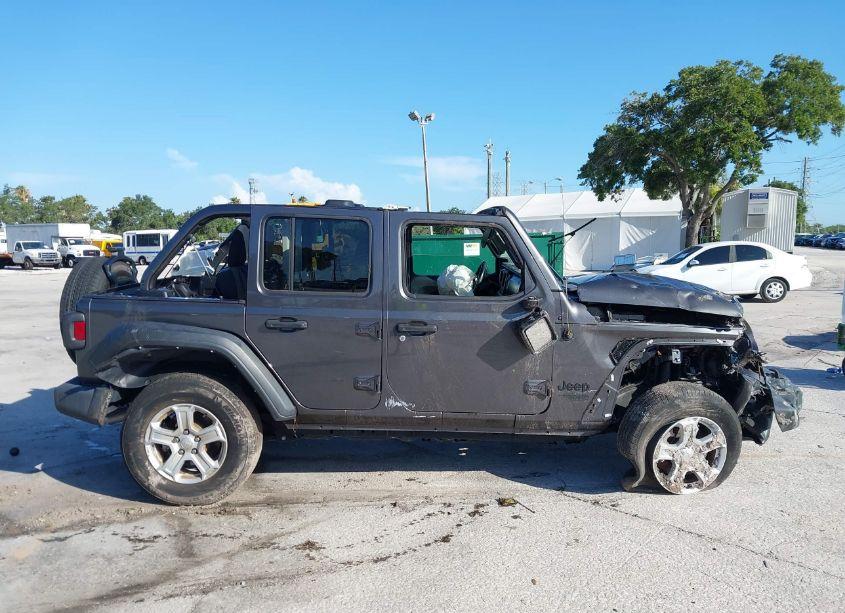 Photo 14 of 2021 Jeep Wrangler UNLIMITED SPORT S 4X4 (VIN 1C4HJXDN3MW831140)