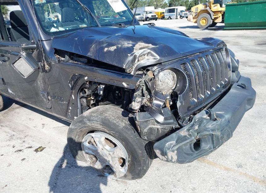 Photo 6 of 2021 Jeep Wrangler UNLIMITED SPORT S 4X4 (VIN 1C4HJXDN3MW831140)