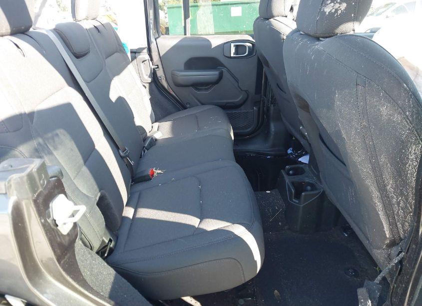 Photo 8 of 2021 Jeep Wrangler UNLIMITED SPORT S 4X4 (VIN 1C4HJXDN3MW831140)