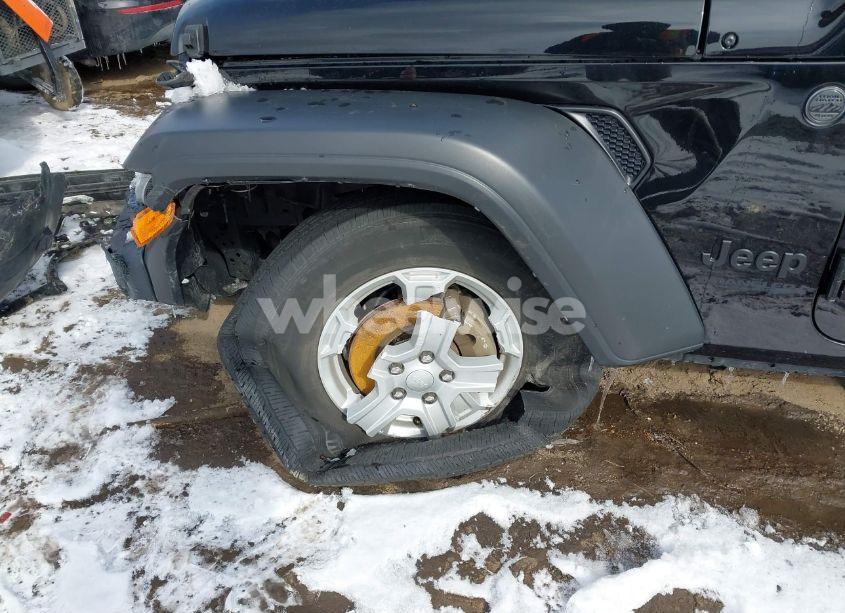 Photo 6 of 2022 Jeep Wrangler UNLIMITED SPORT S 4X4 (VIN 1C4HJXDN3NW132849)