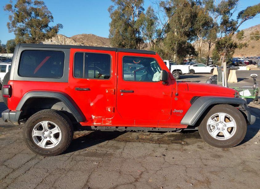 Photo 13 of 2019 Jeep Wrangler UNLIMITED SPORT S 4X4 (VIN 1C4HJXDN4KW539039)