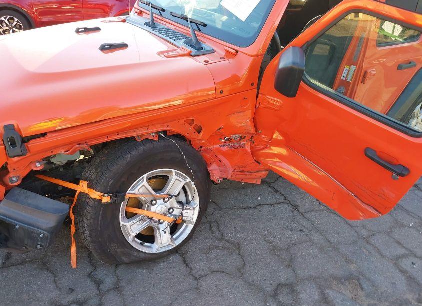 Photo 6 of 2019 Jeep Wrangler UNLIMITED SPORT S 4X4 (VIN 1C4HJXDN4KW539039)