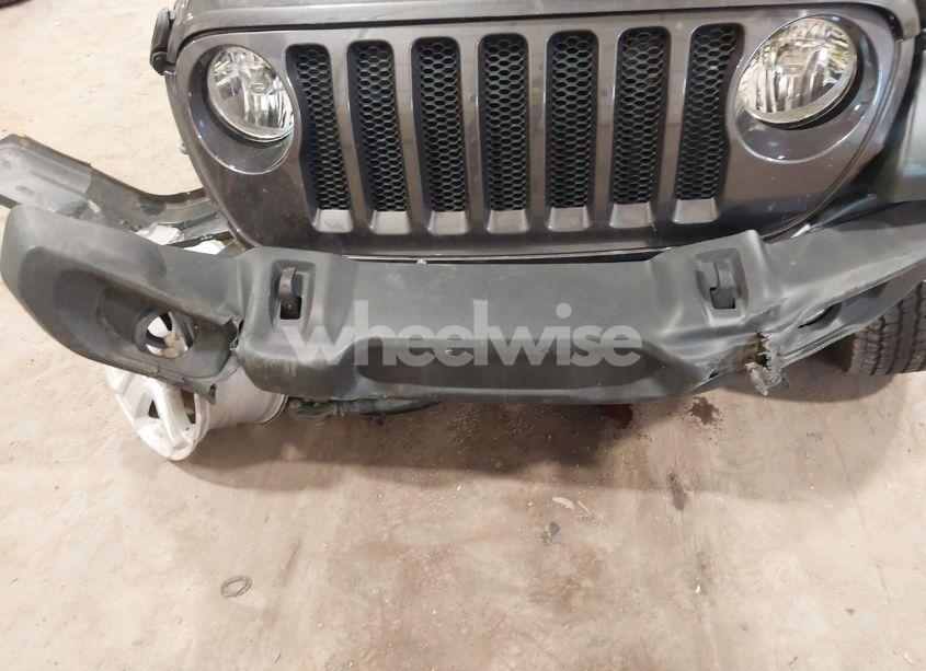Photo 18 of 2019 Jeep Wrangler UNLIMITED SPORT S 4X4 (VIN 1C4HJXDN4KW590346)