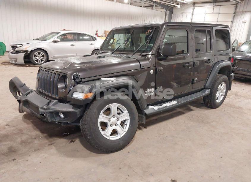 Photo 2 of 2019 Jeep Wrangler UNLIMITED SPORT S 4X4 (VIN 1C4HJXDN4KW590346)