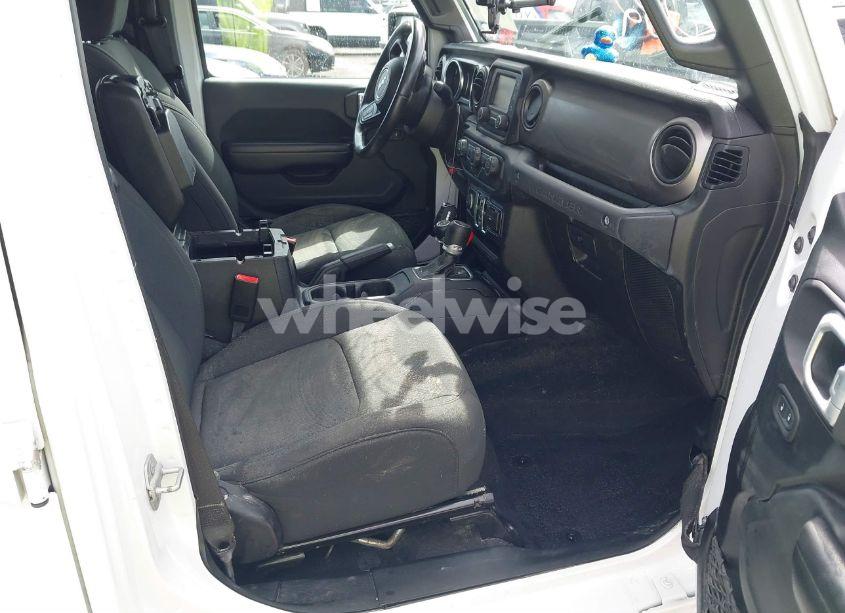 Photo 5 of 2019 Jeep Wrangler UNLIMITED SPORT S 4X4 (VIN 1C4HJXDN4KW637939)