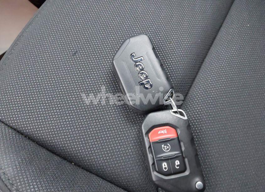 Photo 11 of 2019 Jeep Wrangler UNLIMITED SPORT ALTITUDE 4X4 (VIN 1C4HJXDN4KW685683)