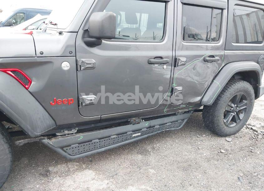 Photo 6 of 2019 Jeep Wrangler UNLIMITED SPORT ALTITUDE 4X4 (VIN 1C4HJXDN4KW685683)