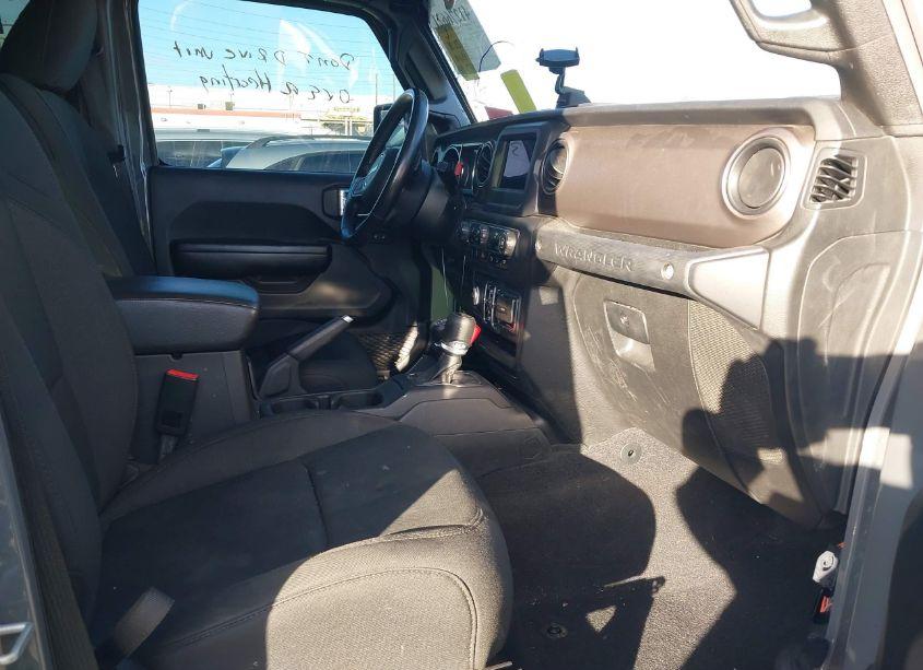 Photo 5 of 2020 Jeep Wrangler UNLIMITED SPORT S 4X4 (VIN 1C4HJXDN4LW283146)