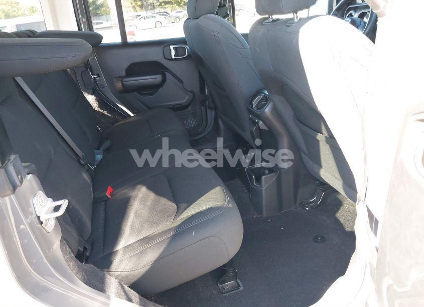 Photo 8 of 2021 Jeep Wrangler UNLIMITED SPORT S 4X4 (VIN 1C4HJXDN4MW542736)