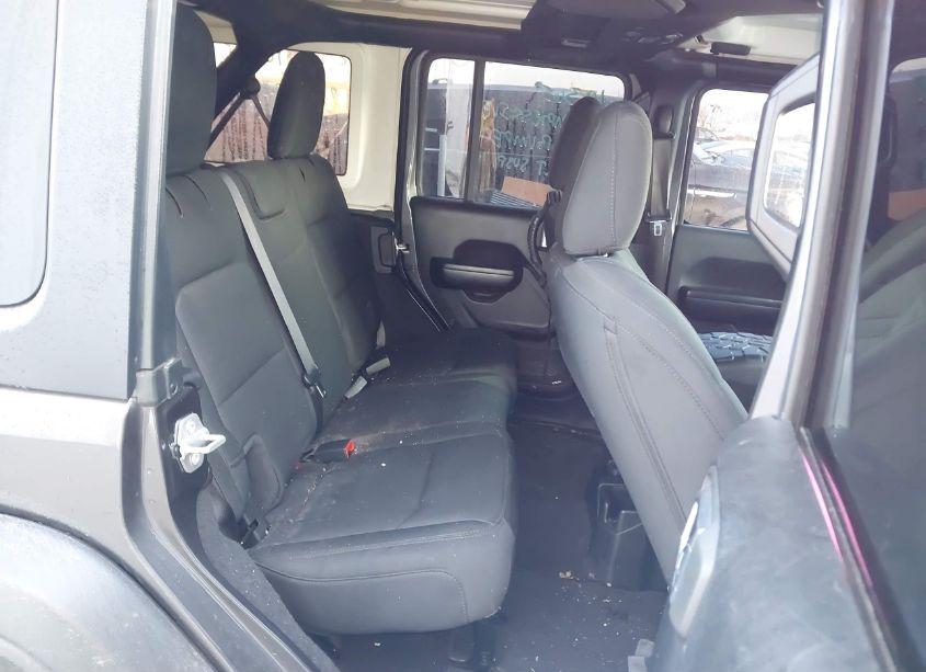 Photo 8 of 2021 Jeep Wrangler UNLIMITED SPORT S 4X4 (VIN 1C4HJXDN4MW720645)